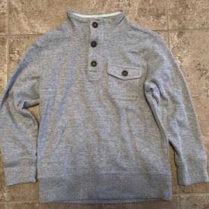 Long Sleeve 3 button with pocket sweater/sweatshirt - Boys S (5/6)